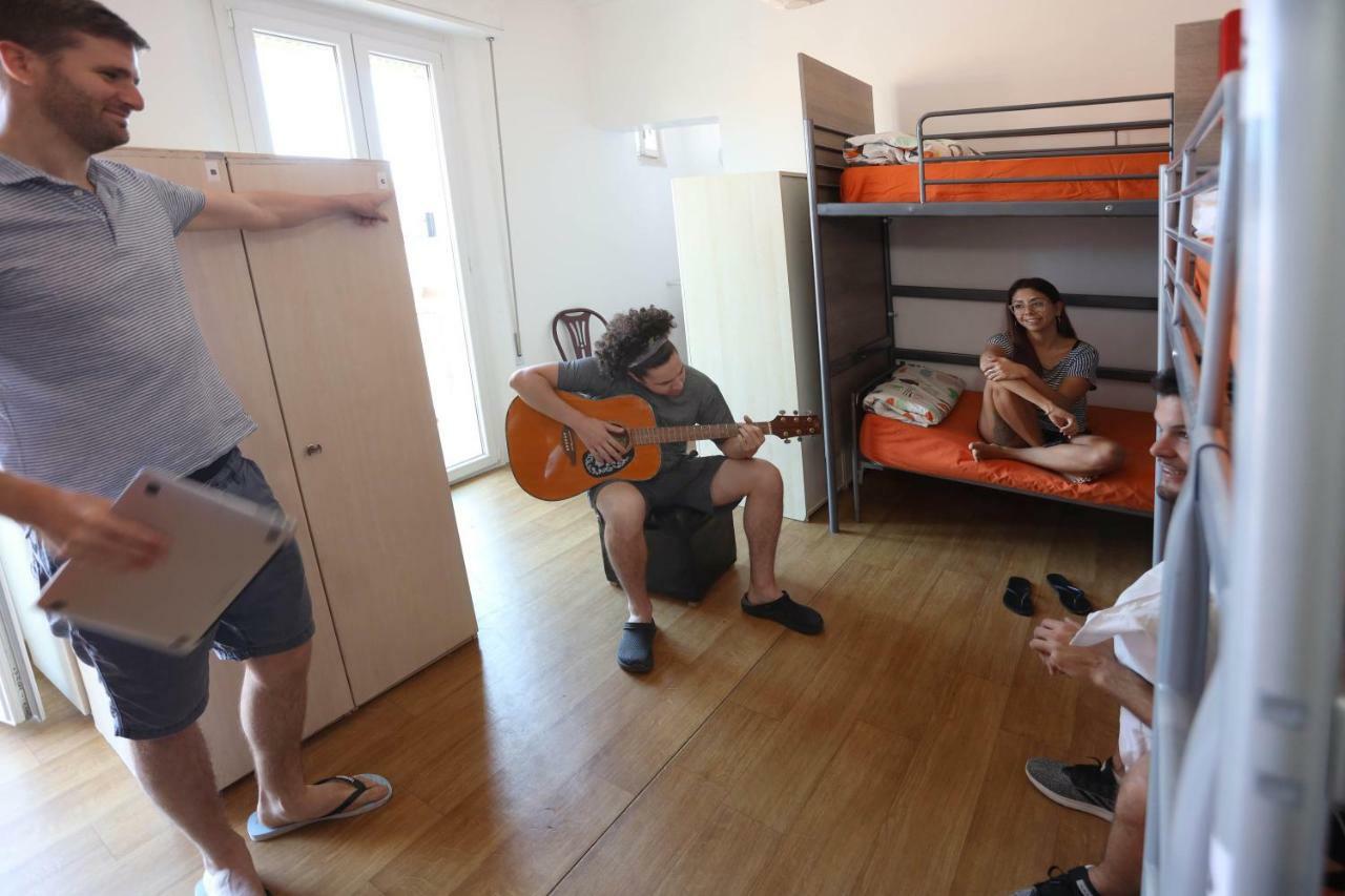 Jammin' Hostel & Bar Rimini Rum bild